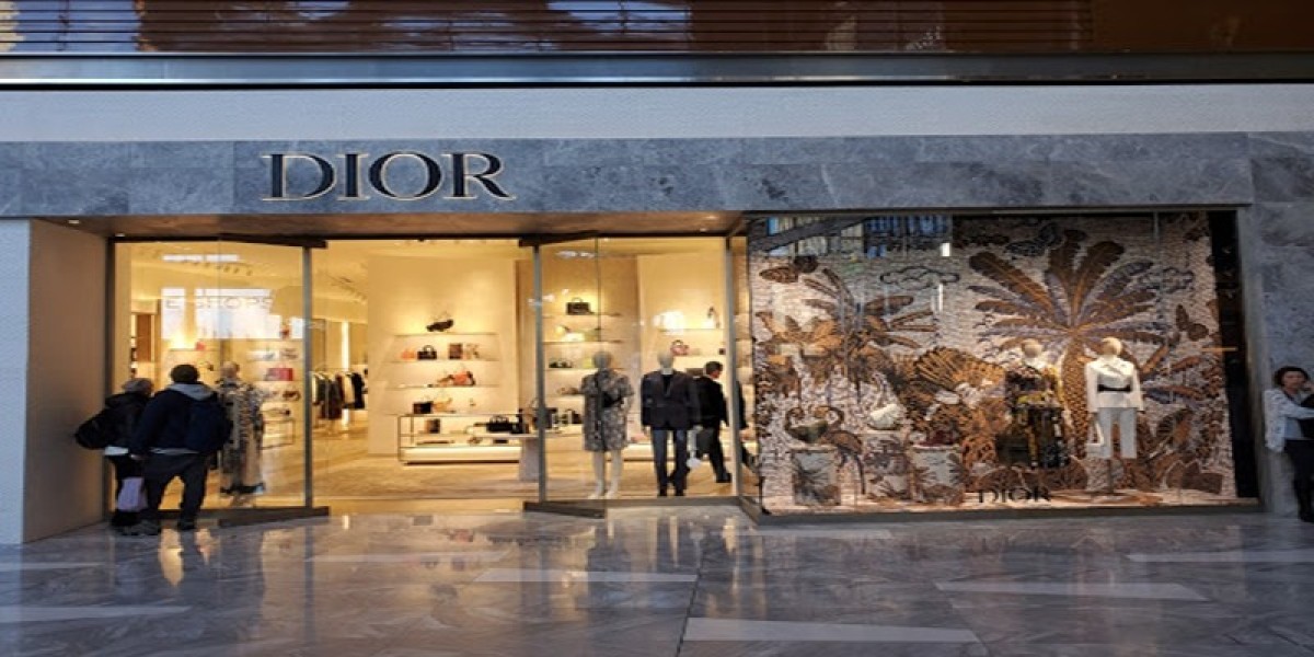 Dior Sneakers Outlet do most of the high-street