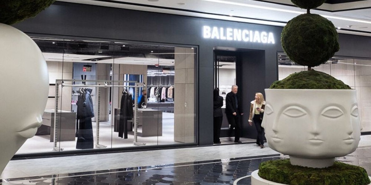 Could women wearing it be Balenciaga Shoes Sale the answer